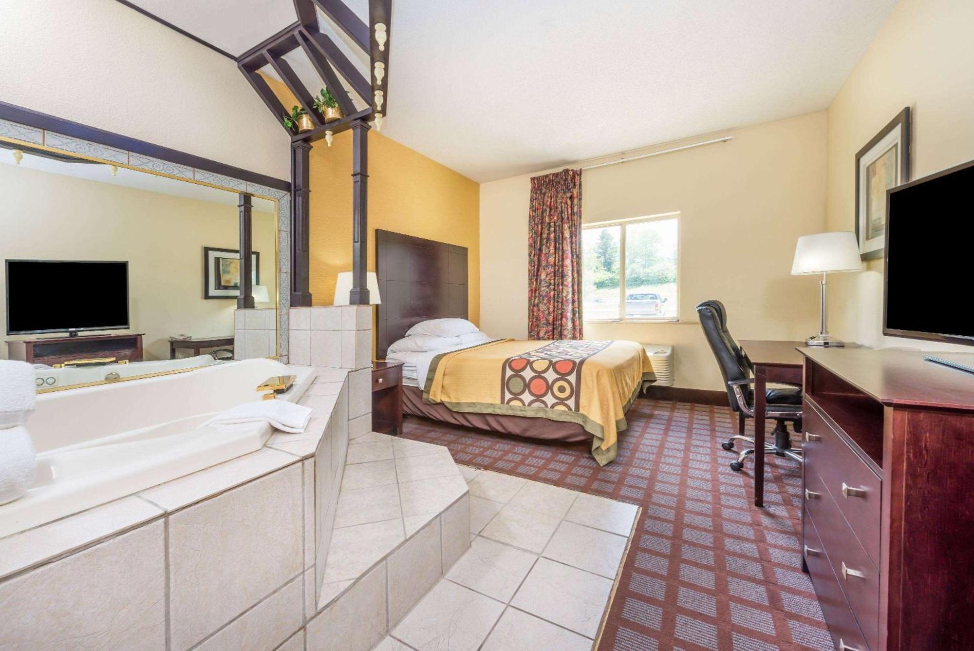 Super 8 By Wyndham Bloomington University Area Zewnętrze zdjęcie